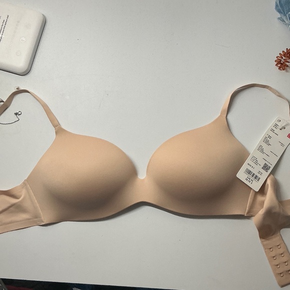 Uniqlo Other - Brand New Uniqlo Wireless Bra